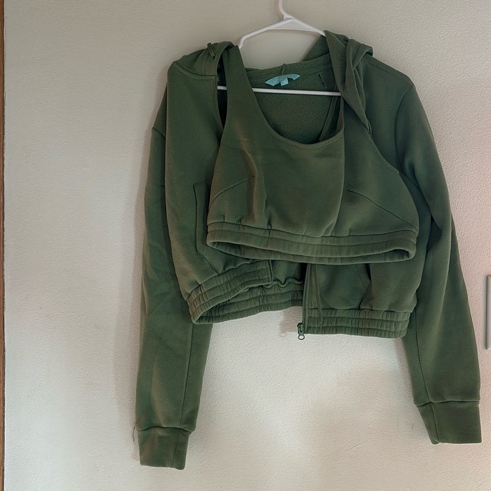 Three Piece Green Set